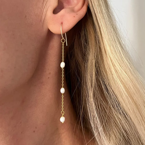 Aurelia – Long Pearl Drop Earrings